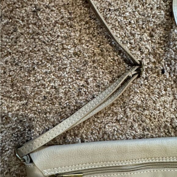 Cream Italian Leather Envelope Flap Crossbody Purse. - Picture 10 of 10